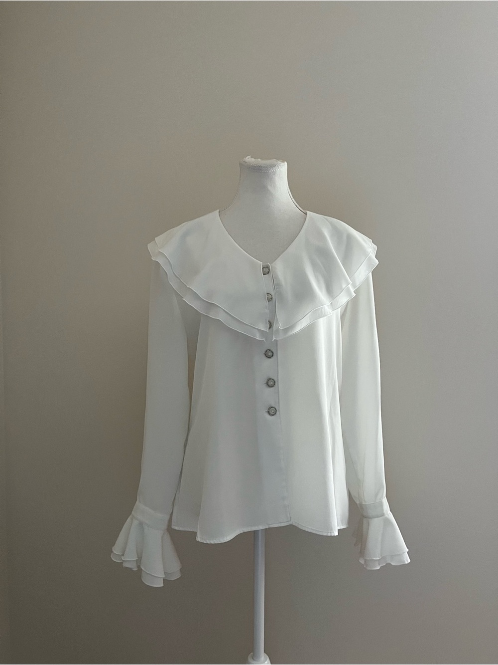 White Ruffled Collar Button-Front Blouse - Picture 6 of 8